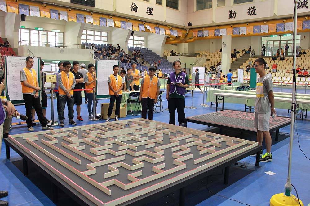 启诚宋总一行出席12th2016年人工智慧电脑鼠国际邀请赛